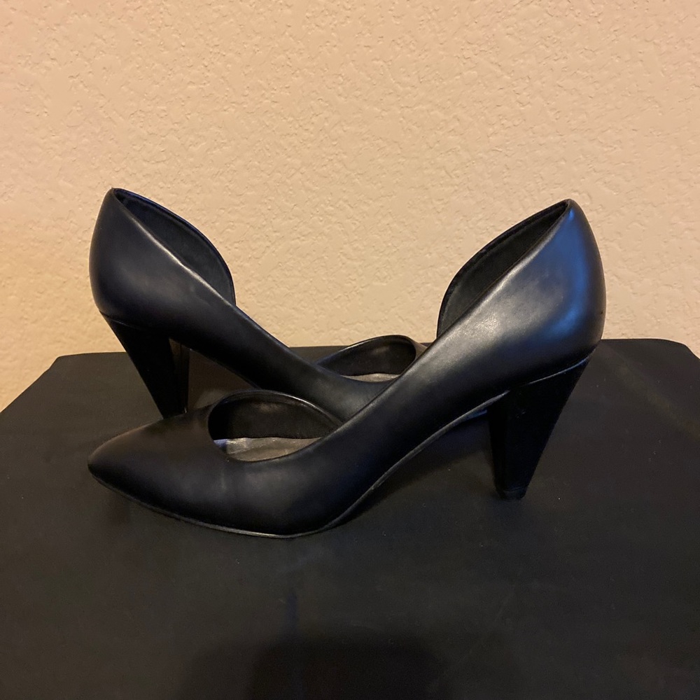 Chinese Laundry Chunky Heeled Pumps